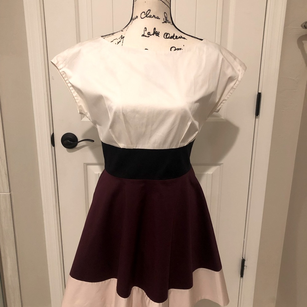 Women’s Kate Spade New York Dress.